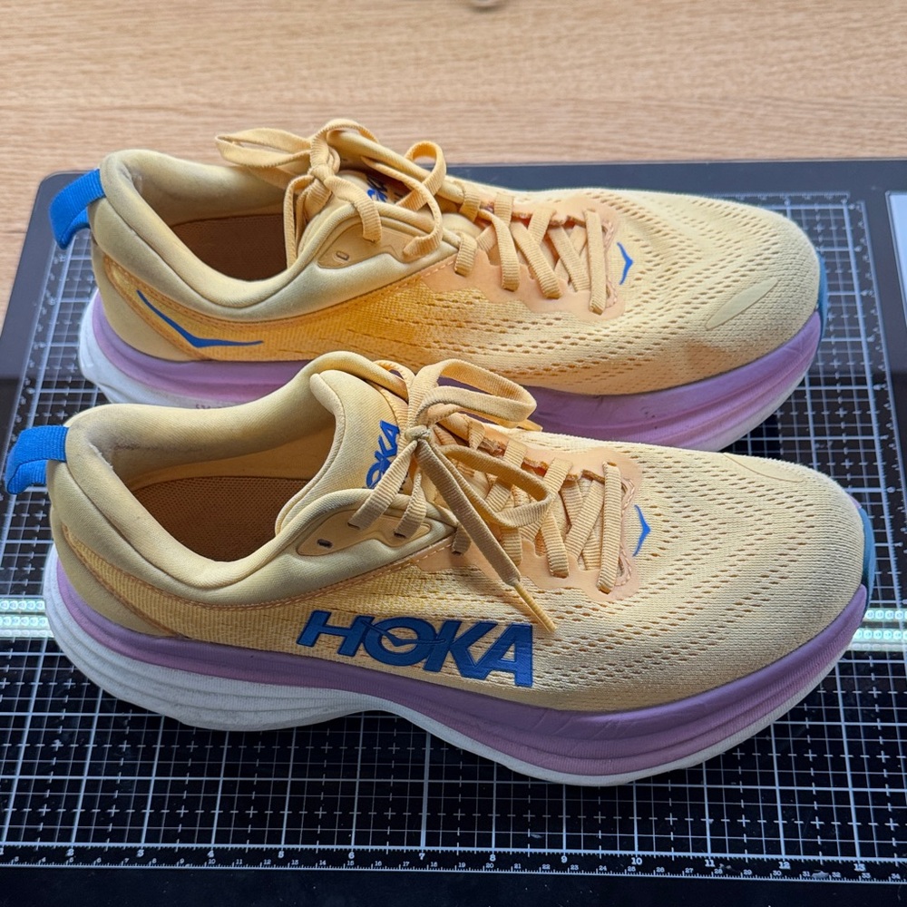 Hoka Women’s Bondi 8